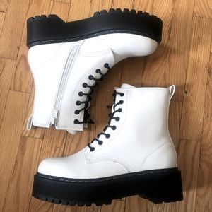 NEW- STEVE MADDEN ‘Bettyy’ Combat Boots - Size 7